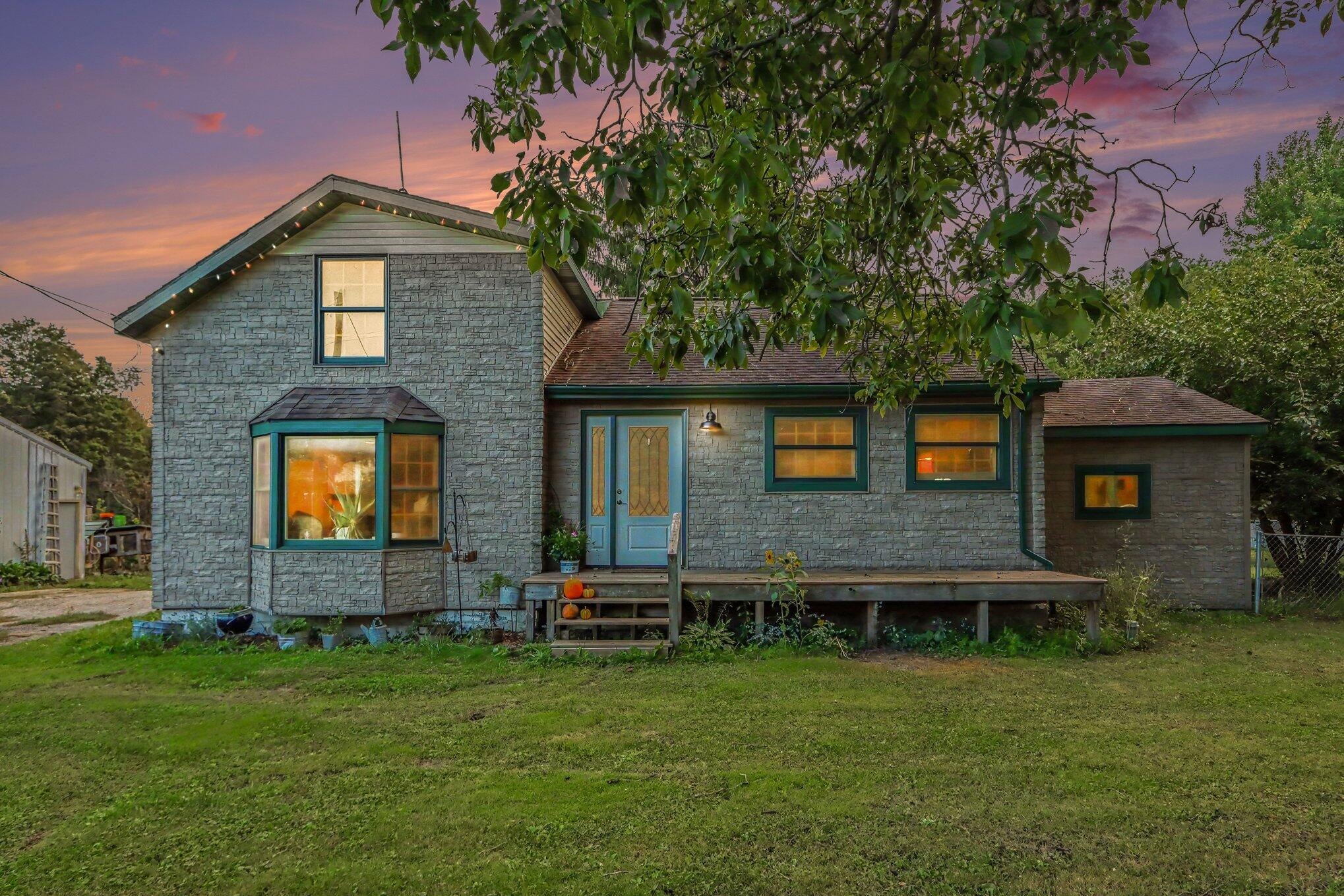 26233 County Road 687