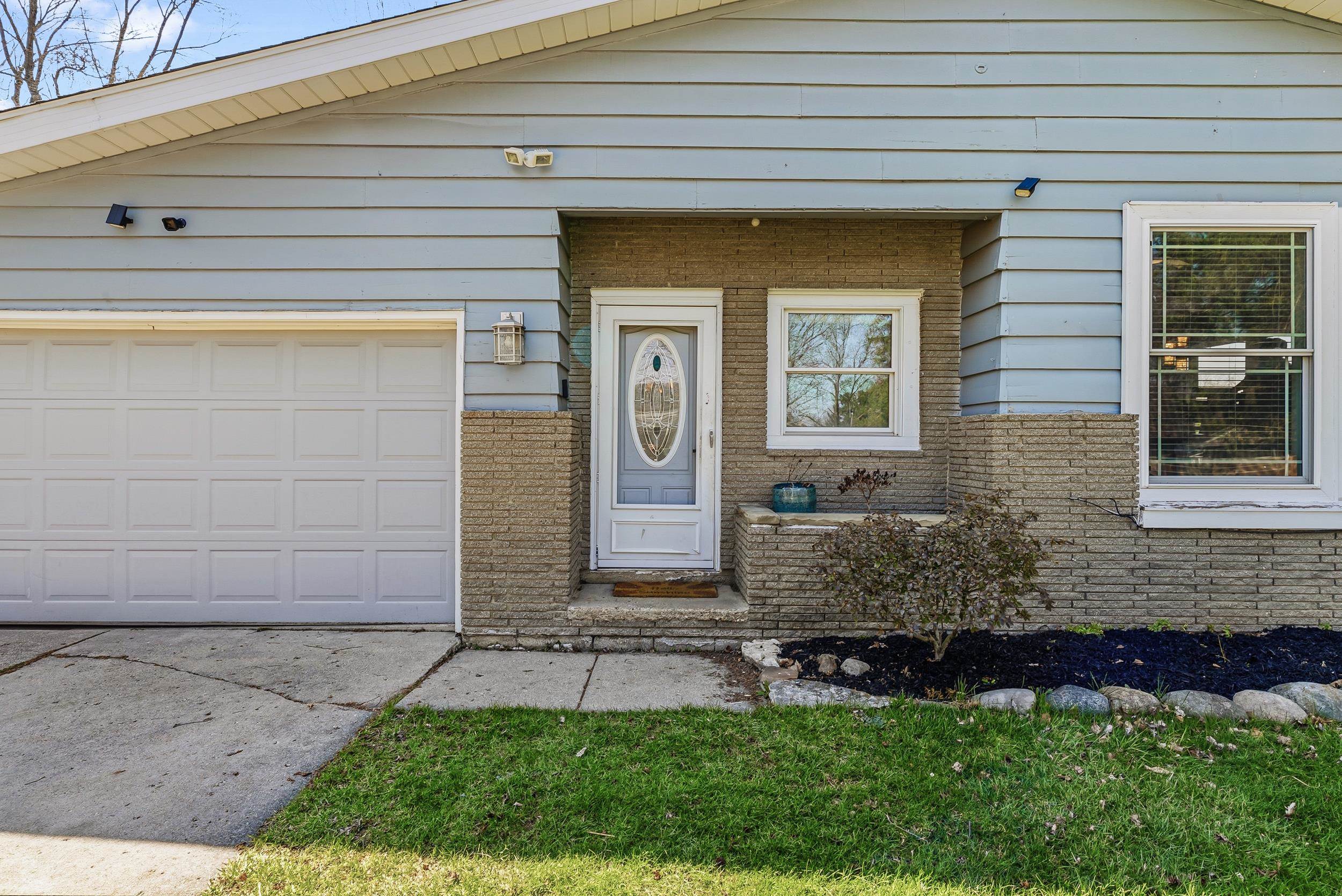 2125 Thistlewood Drive
