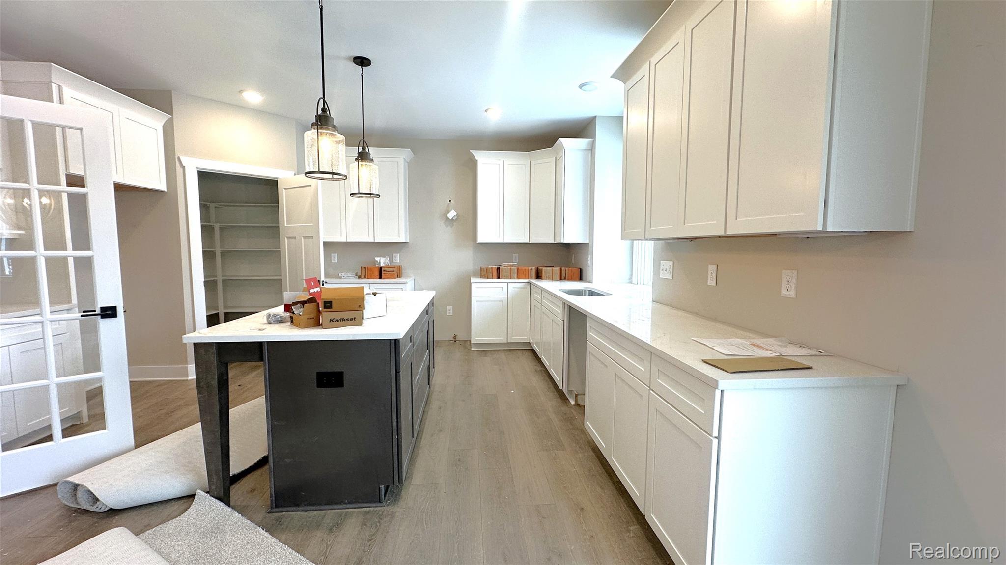 601 BIRKDALE DR (MOH 45)