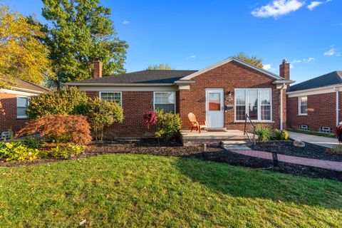 20707 Elizabeth Street St Clair Shores City MI 48080