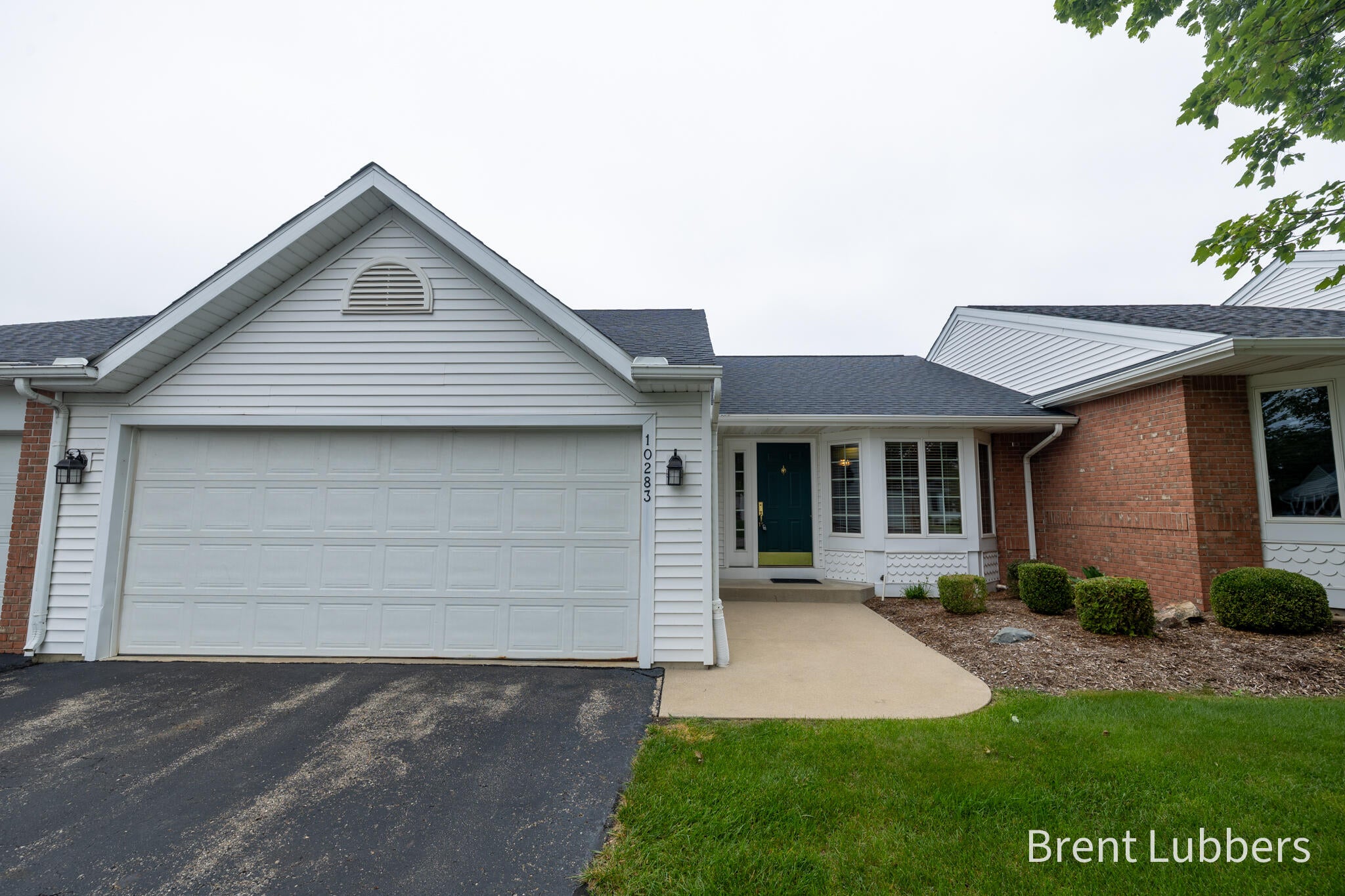 10283 Castlecourt 7