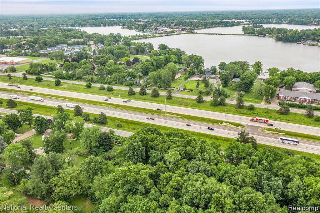 0 94 N INTERSTATE SERVICE DRIVE