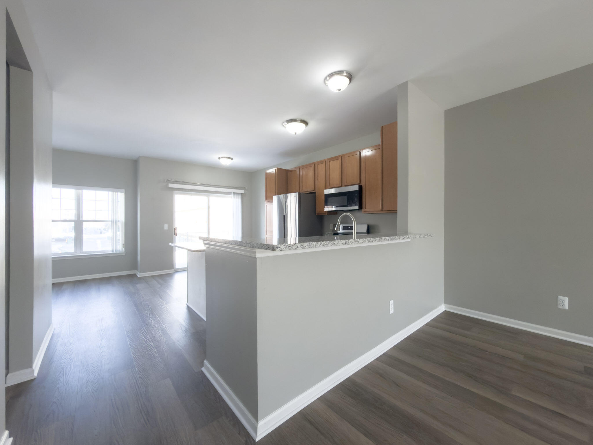 187 Center Boulevard