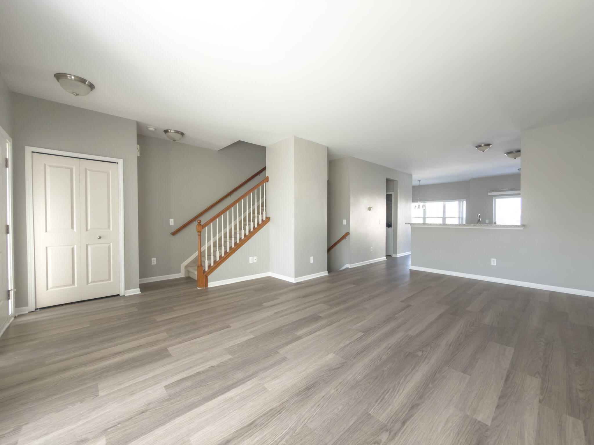 187 Center Boulevard