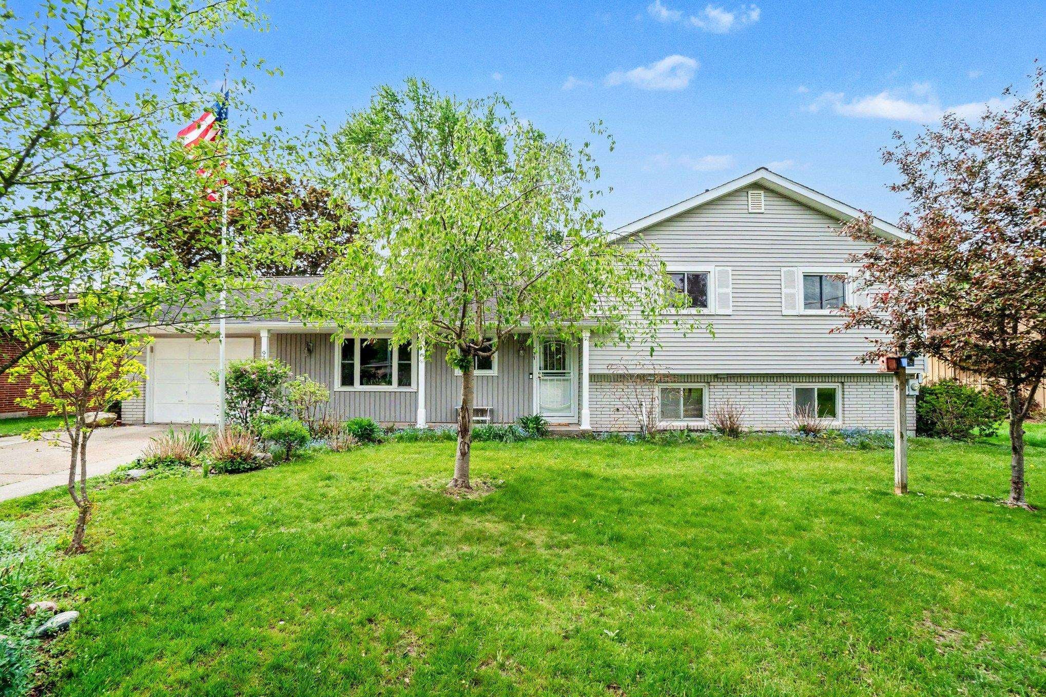 937 Riverview Drive