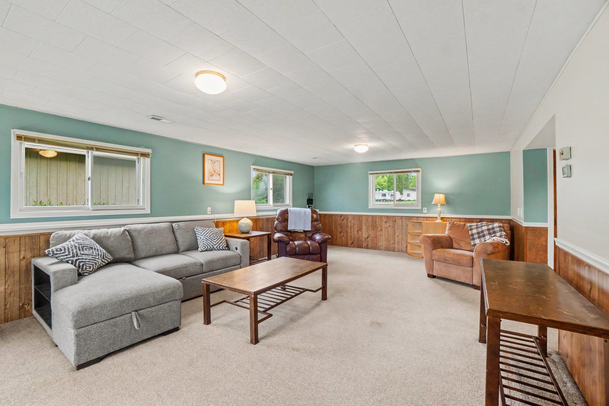 937 Riverview Drive