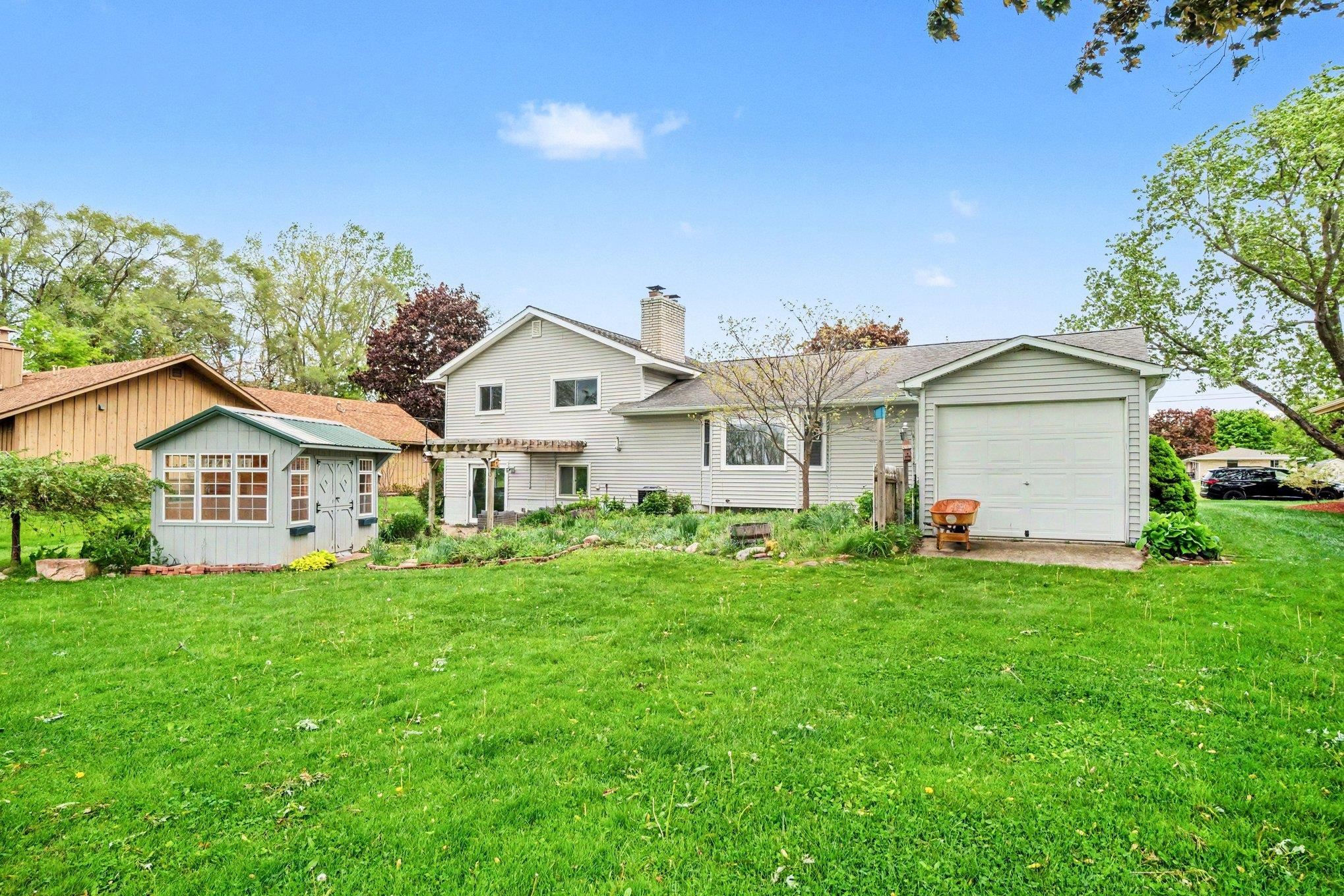 937 Riverview Drive