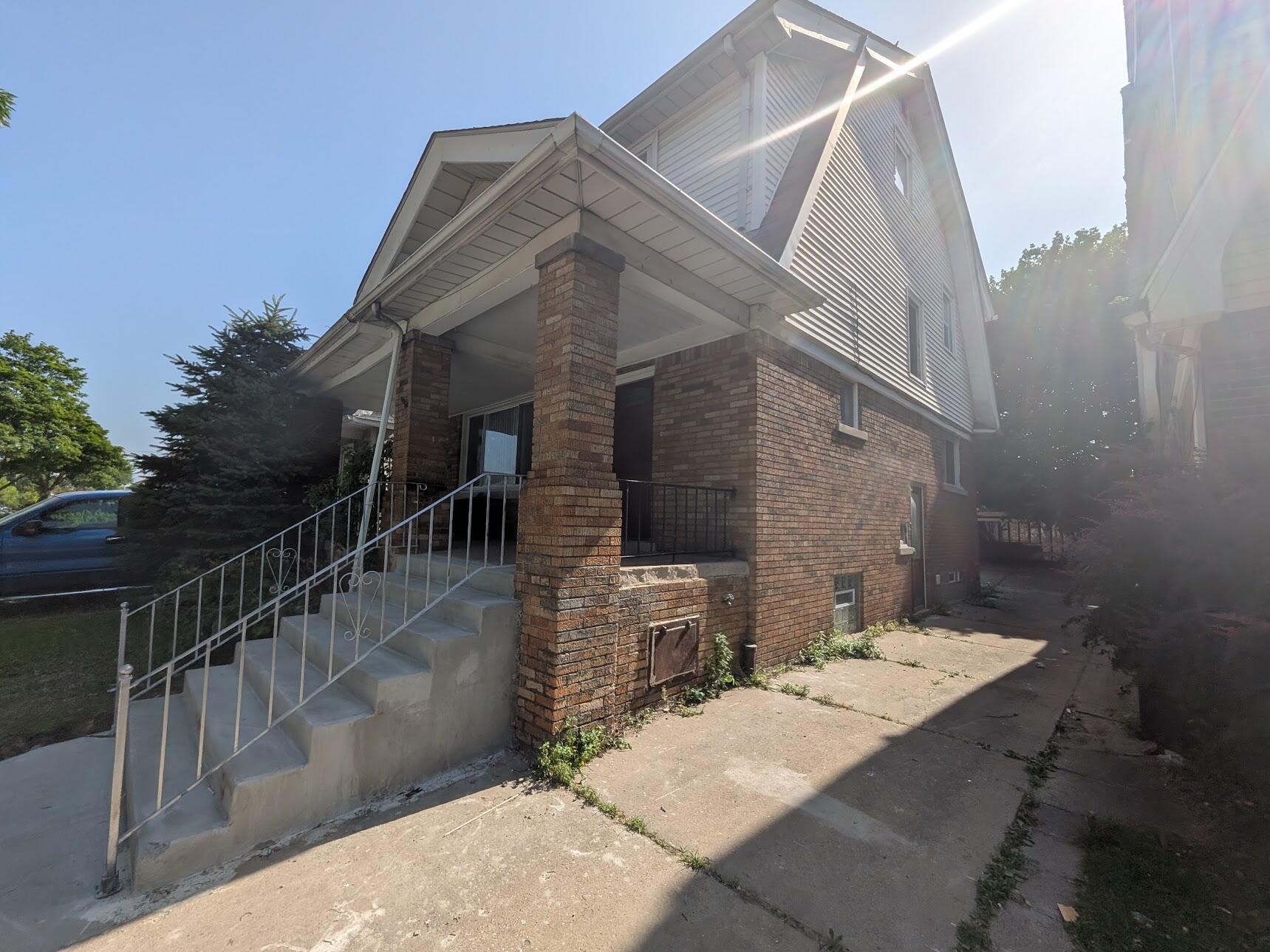6860 Appoline Street