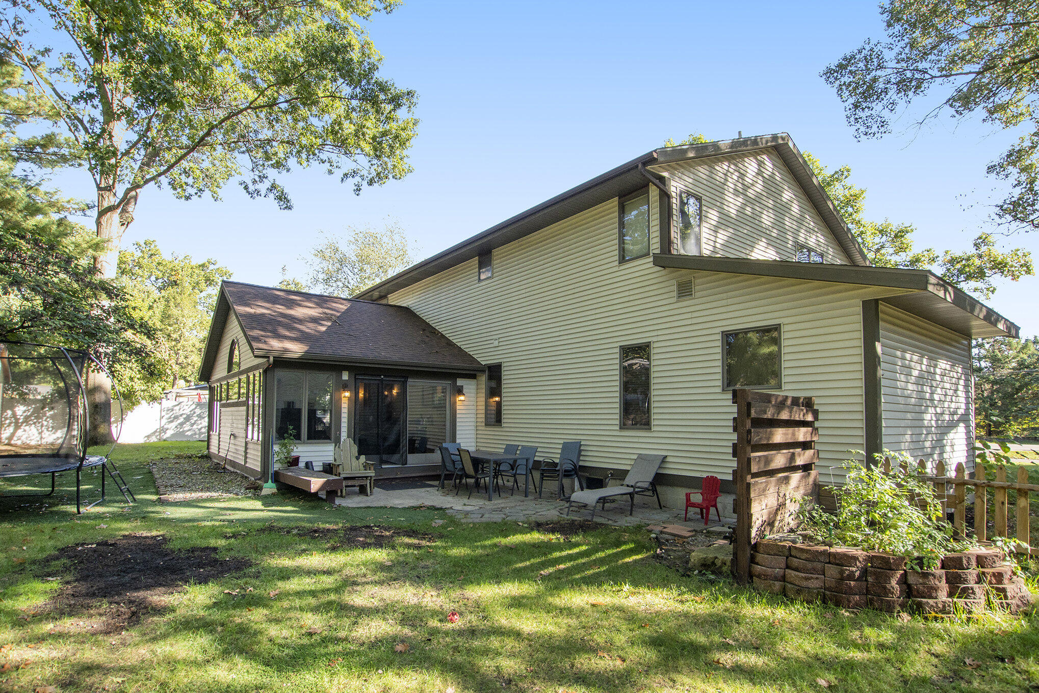 17247 N Fruitport Road