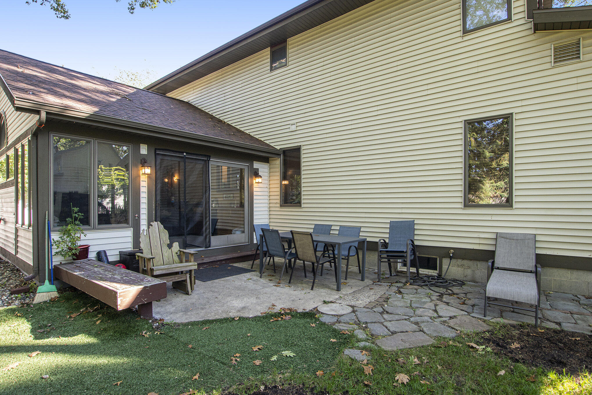 17247 N Fruitport Road