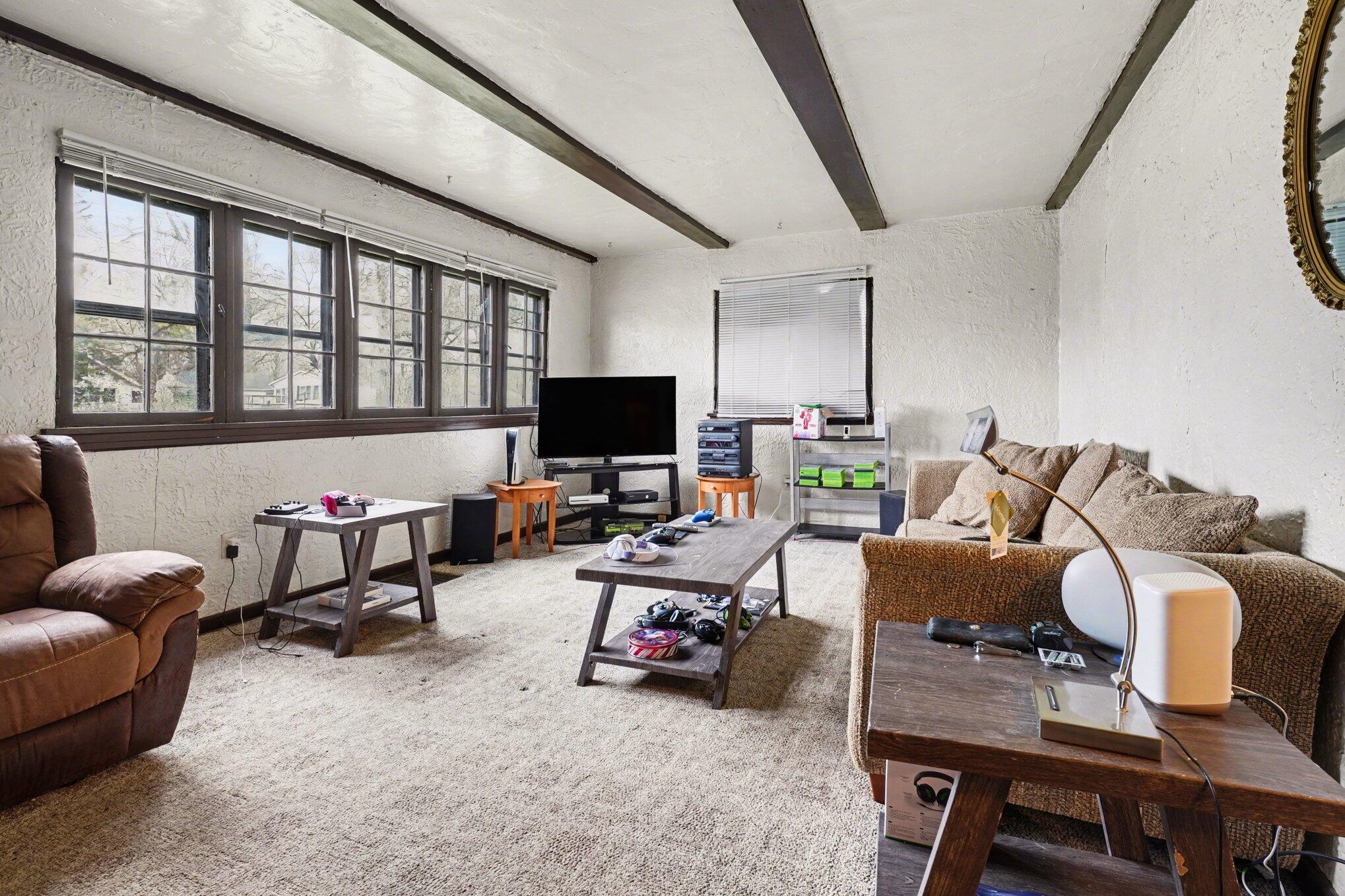 1823 W Michigan Avenue W