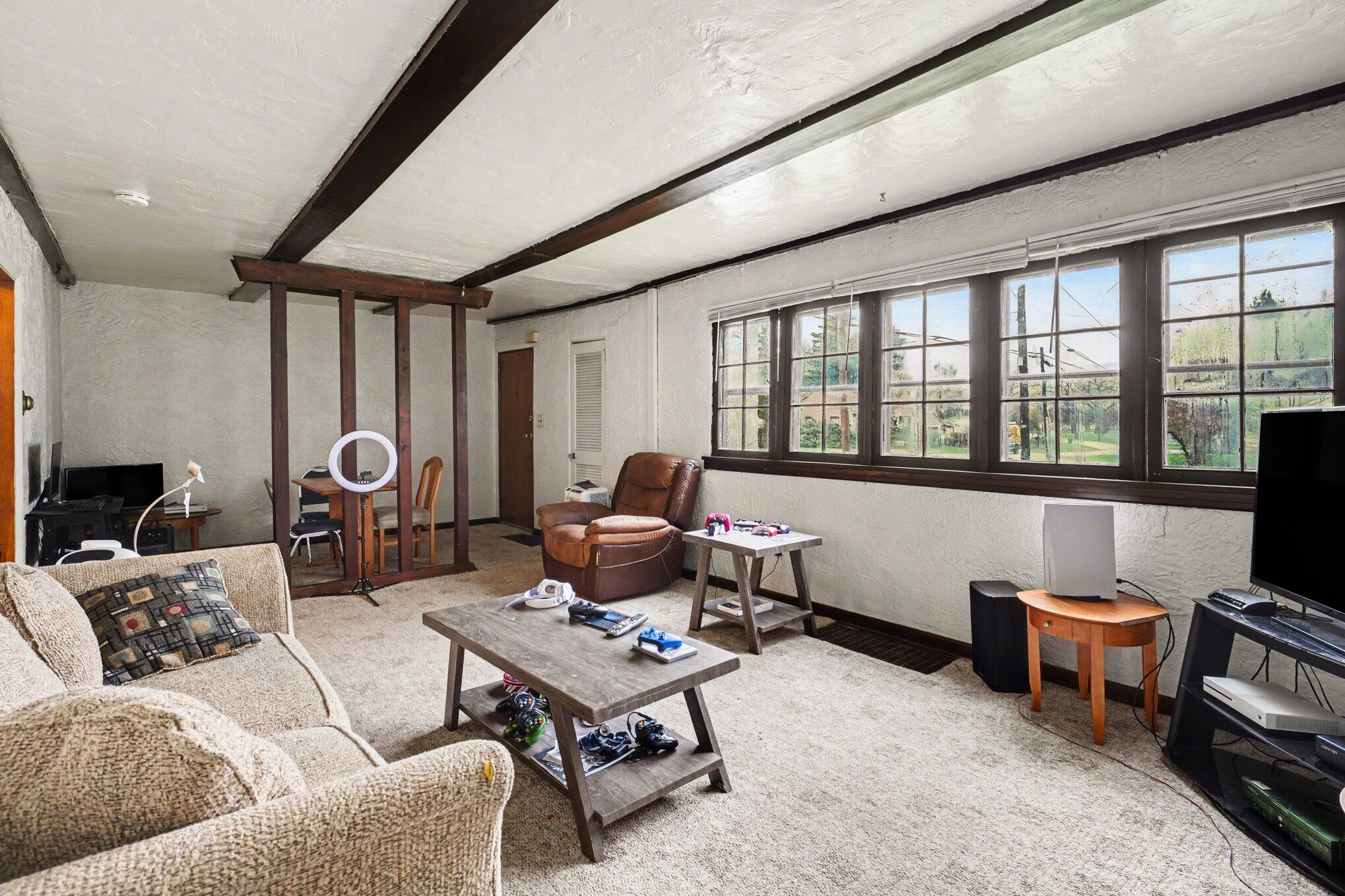 1823 W Michigan Avenue W