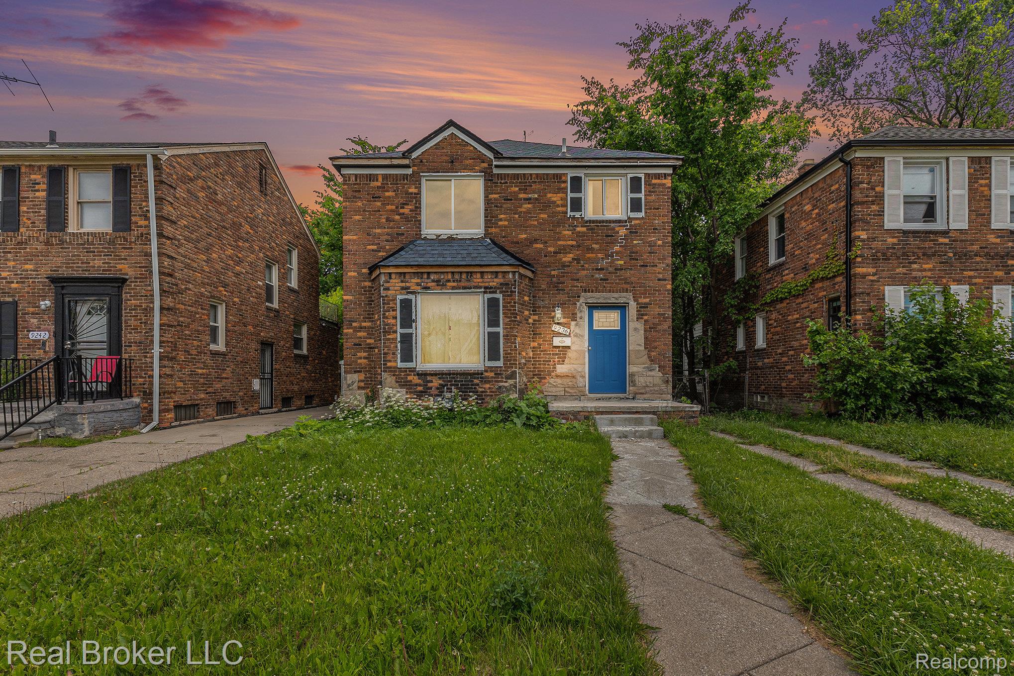9236 Manistique Street