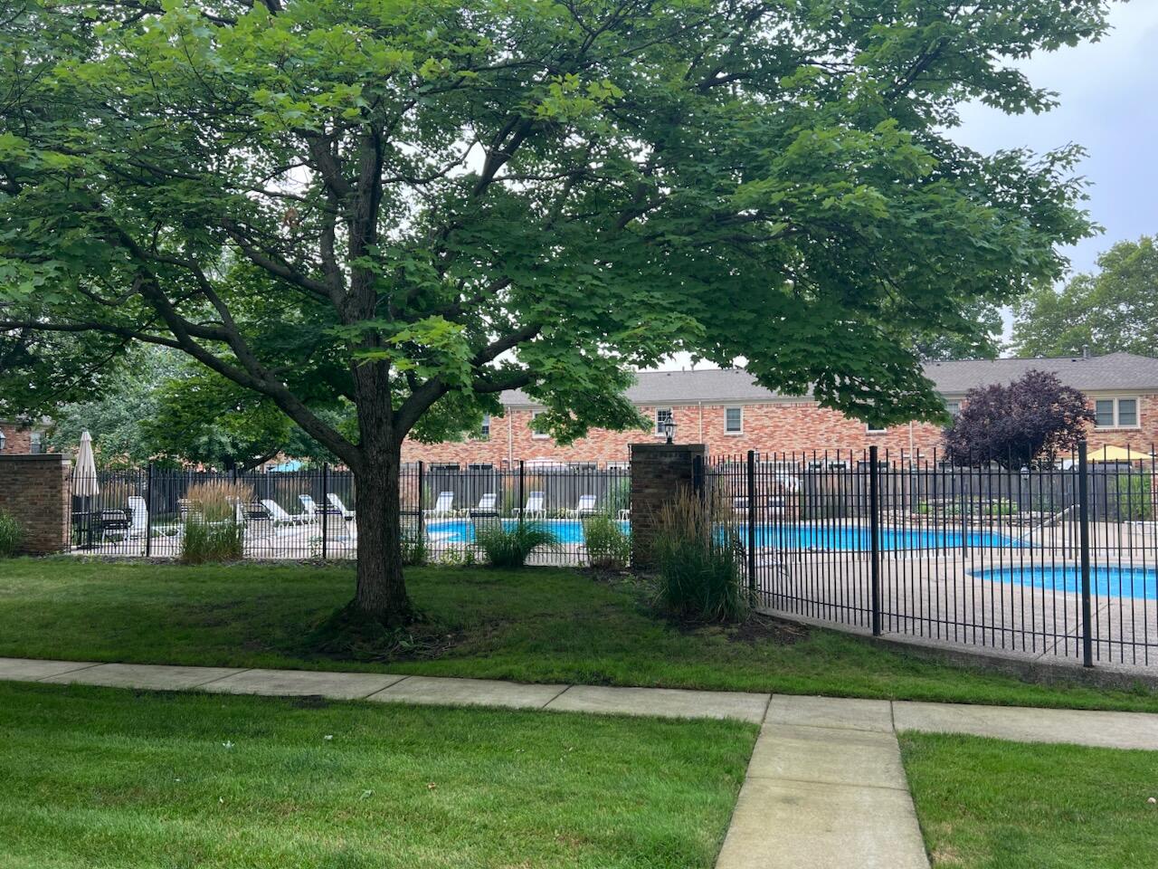 2505 Abbington Drive SE 137