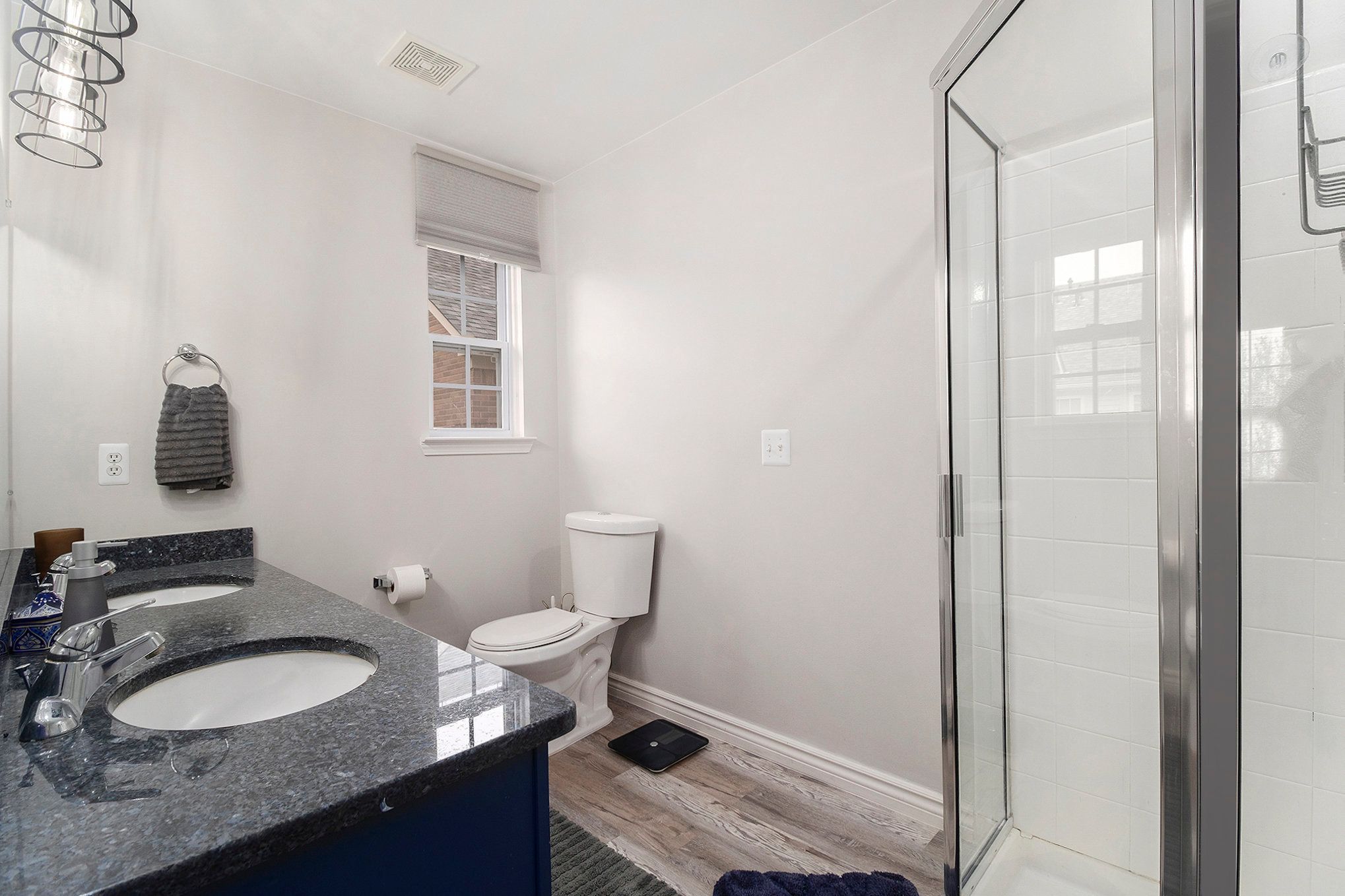 Macomb Township, Michigan 48044, United States, 2 Bedrooms Bedrooms, ,2 BathroomsBathrooms,Residential,Pending,124999