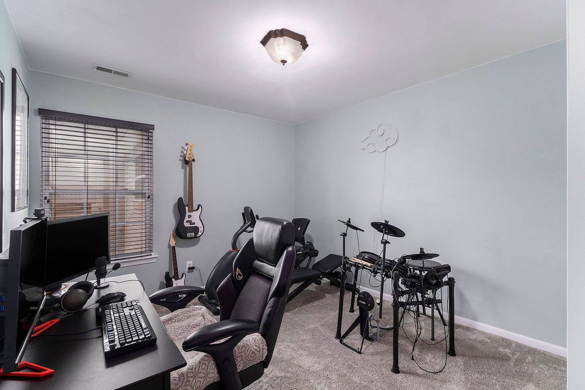 Macomb Township, Michigan 48044, United States, 2 Bedrooms Bedrooms, ,2 BathroomsBathrooms,Residential,Pending,124999