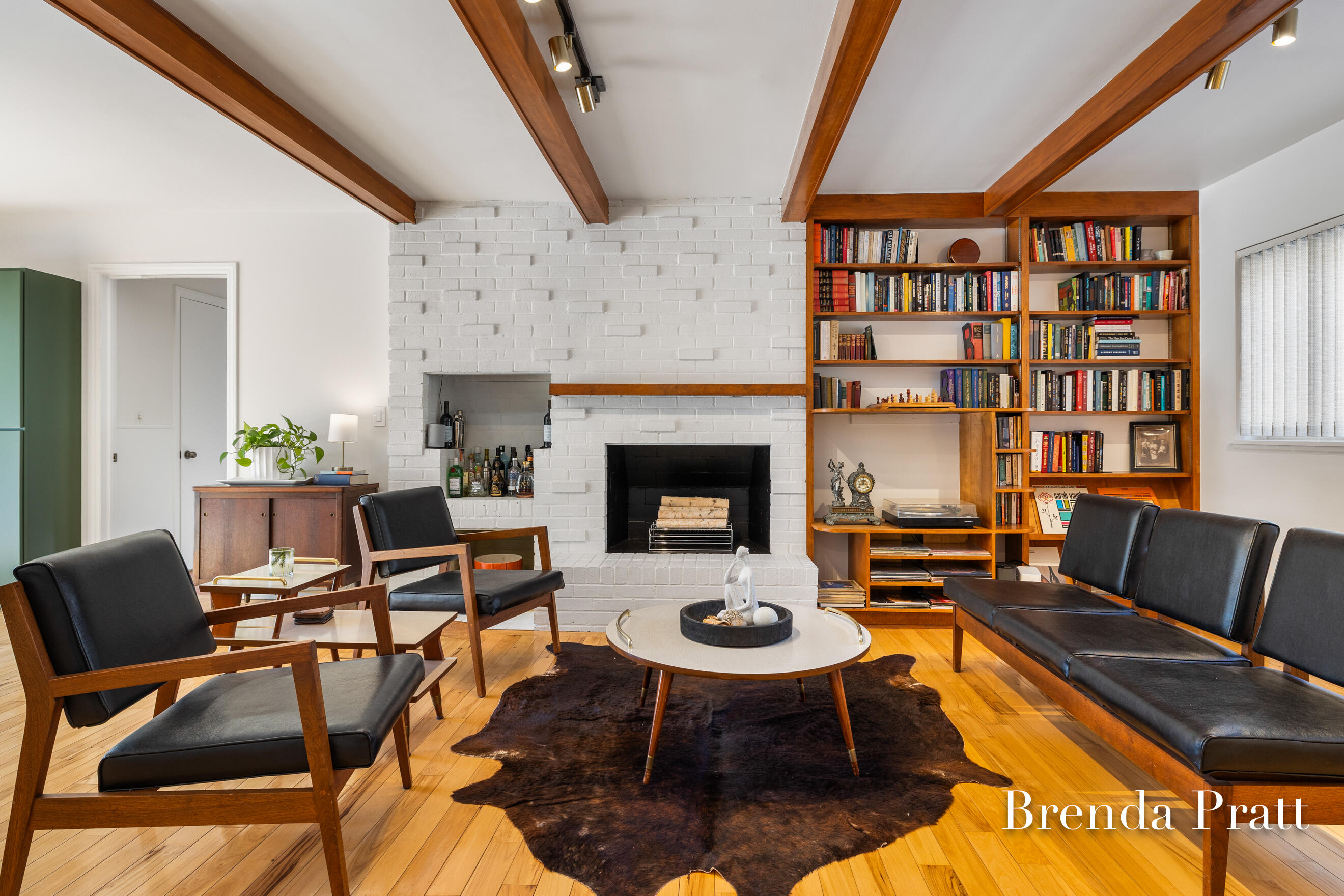 2320 Elmwood Drive SE