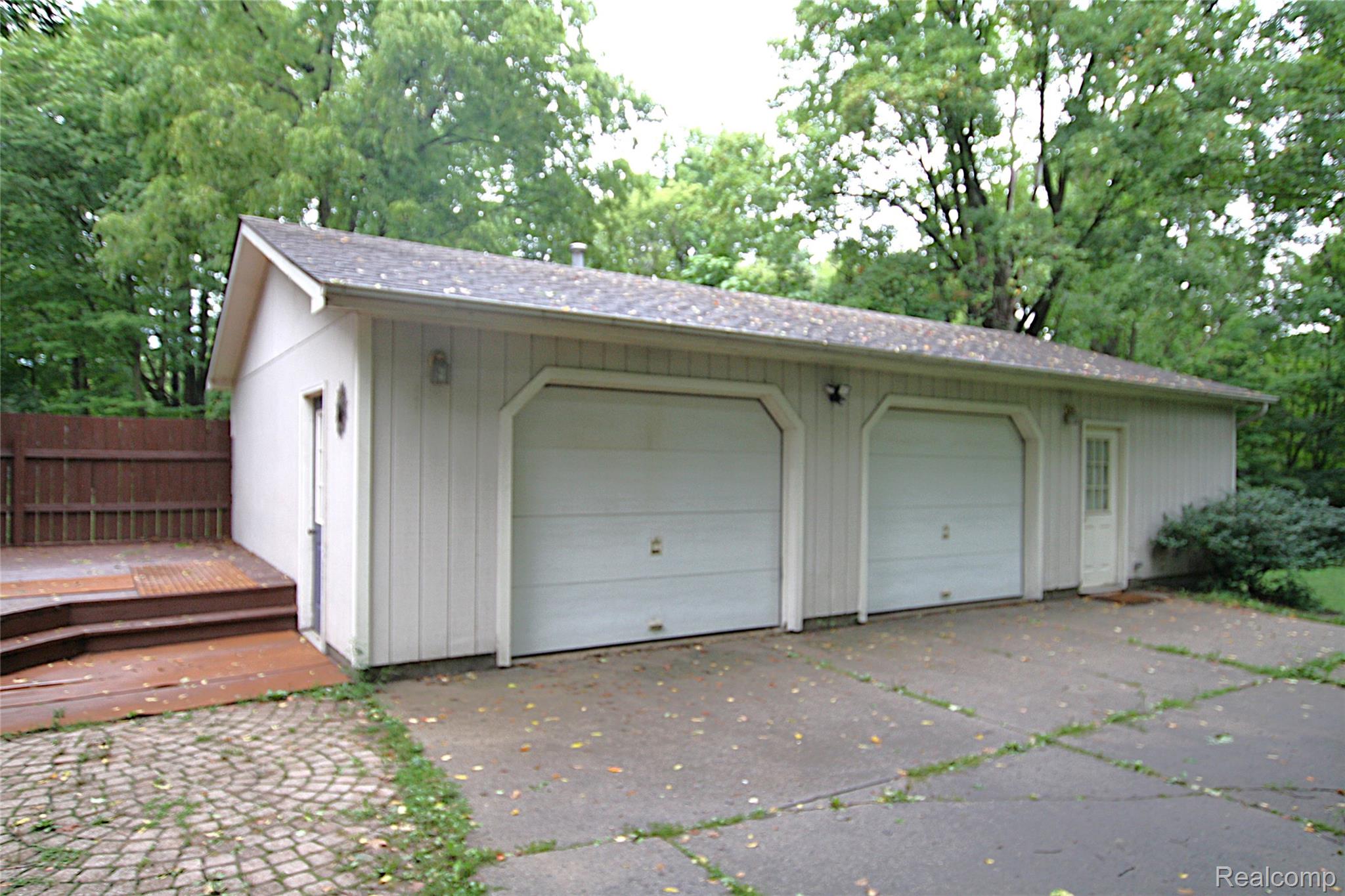 614 Hickory Street