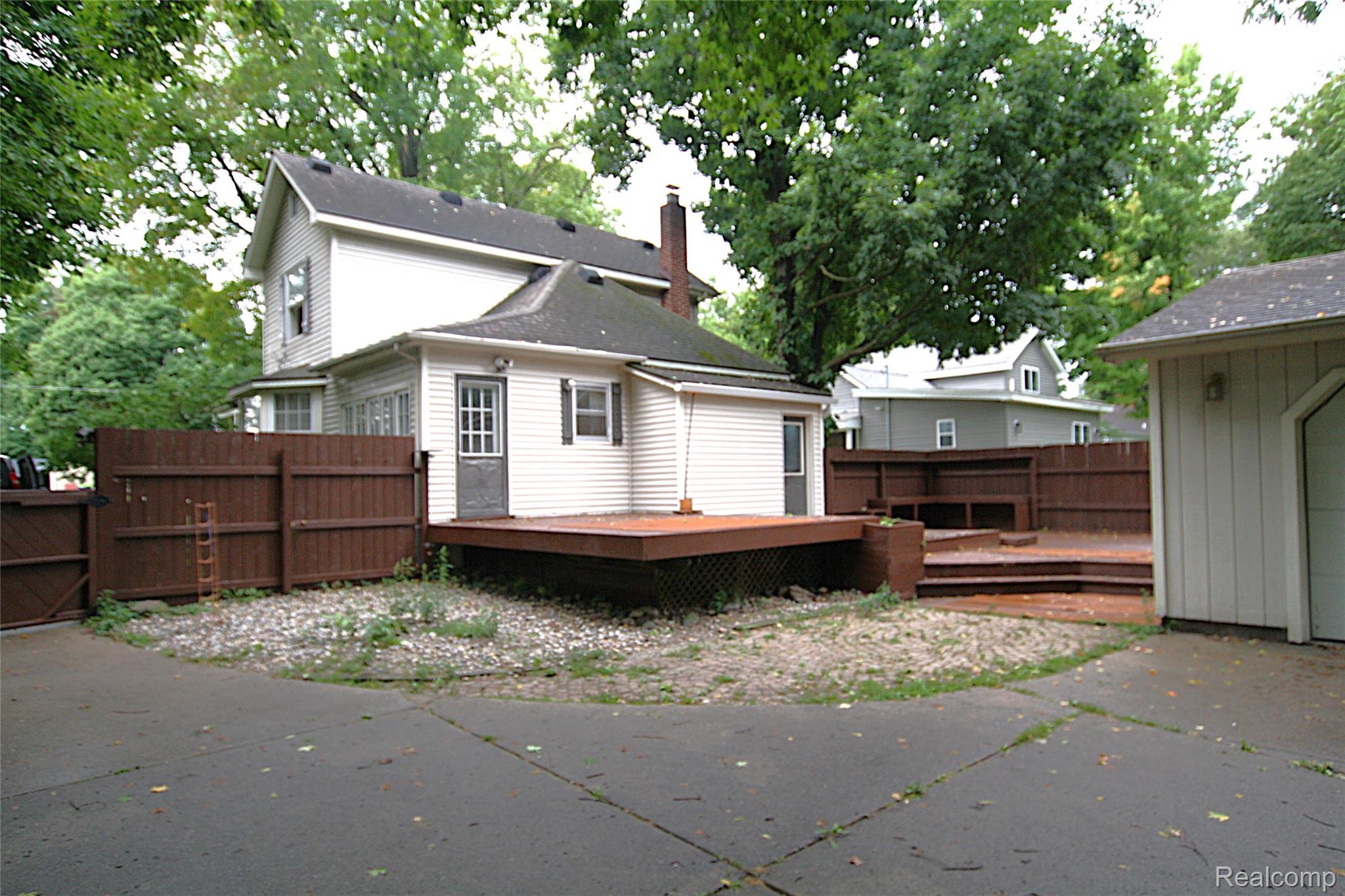 614 Hickory Street