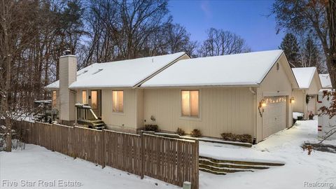 6586 Pontiac Lake Road 1 Waterford Charter Township MI 48327