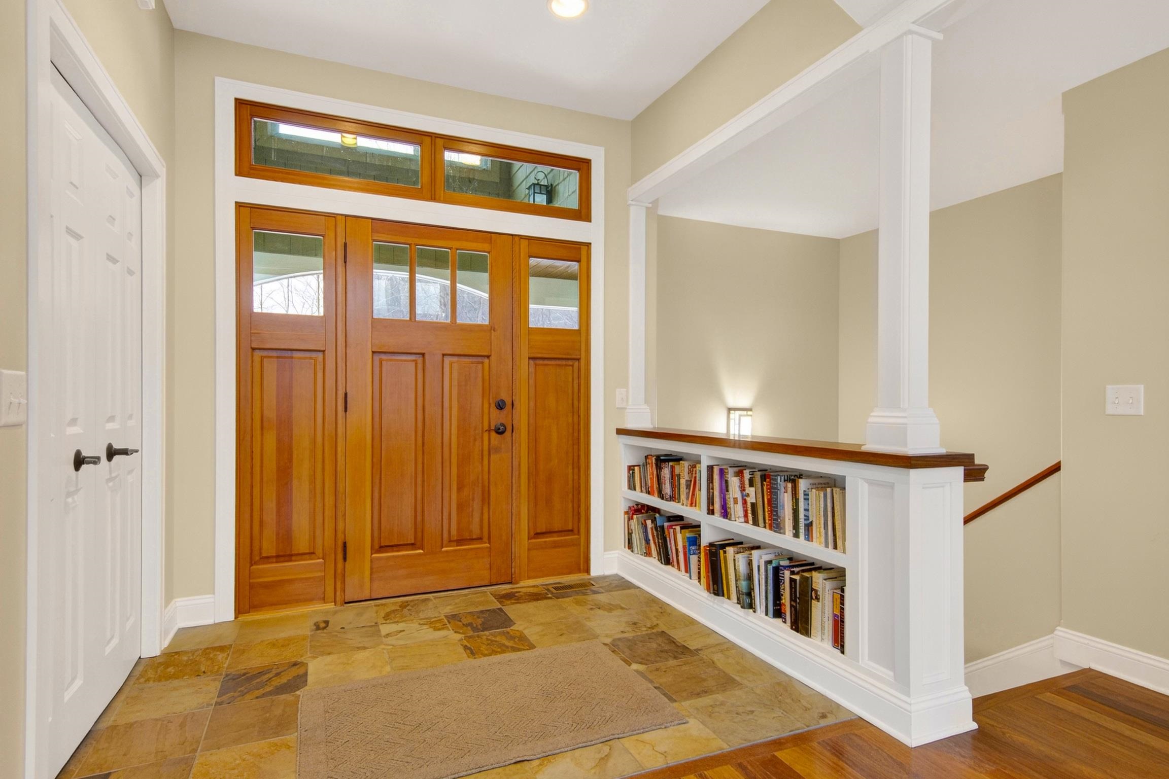 9400 E Creekside Trail