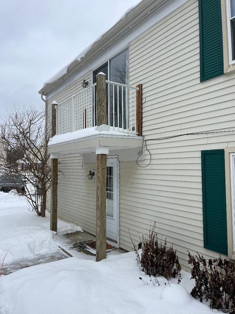 3201 Heatherstone Court Orion Charter Township MI 48360