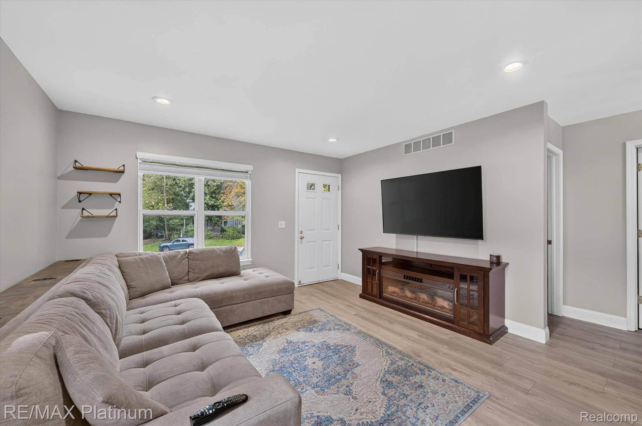 355 Springwell Lane