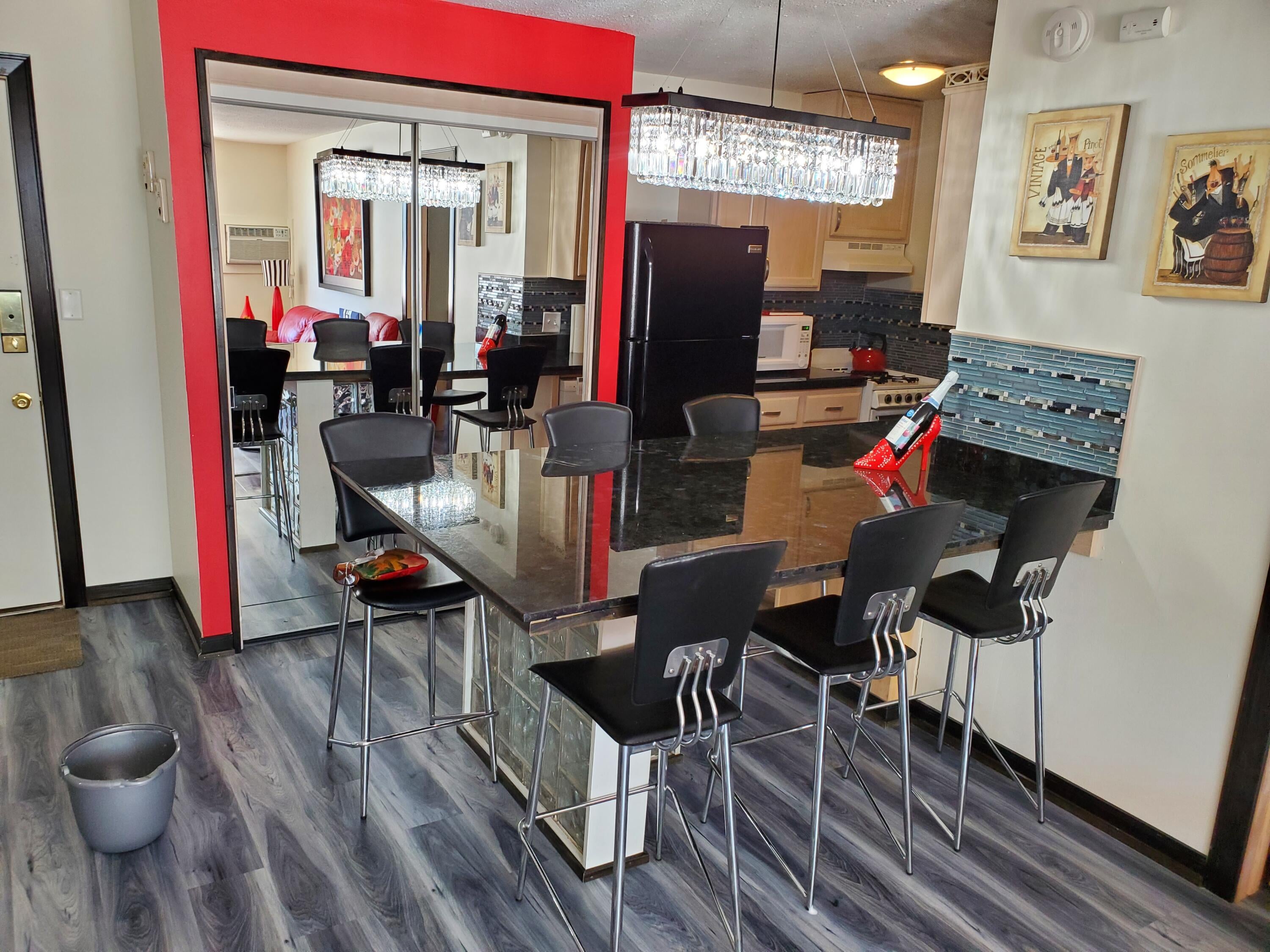 225 N Shore Drive 004