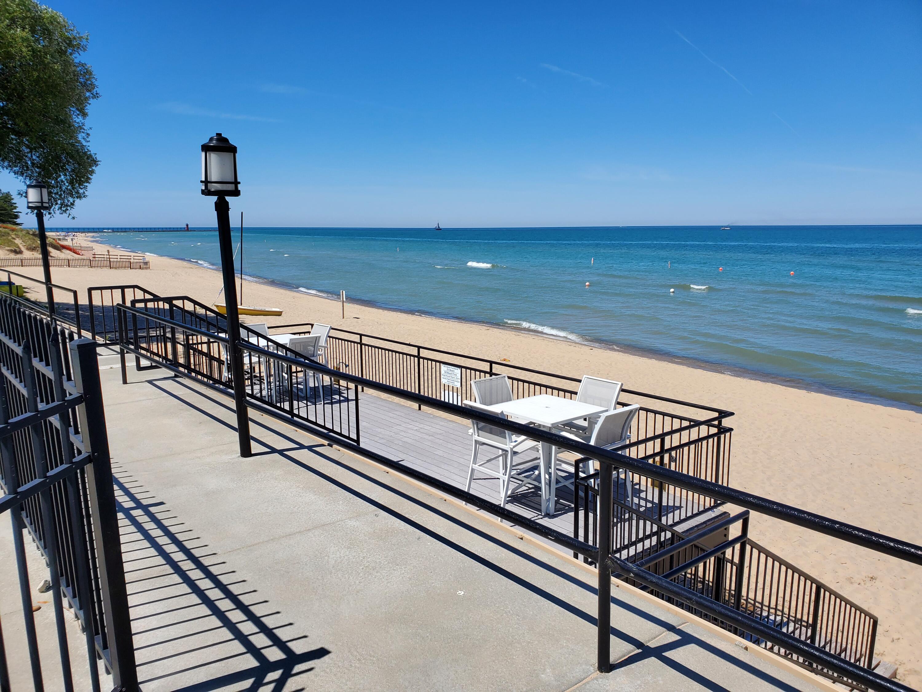 225 N Shore Drive 004