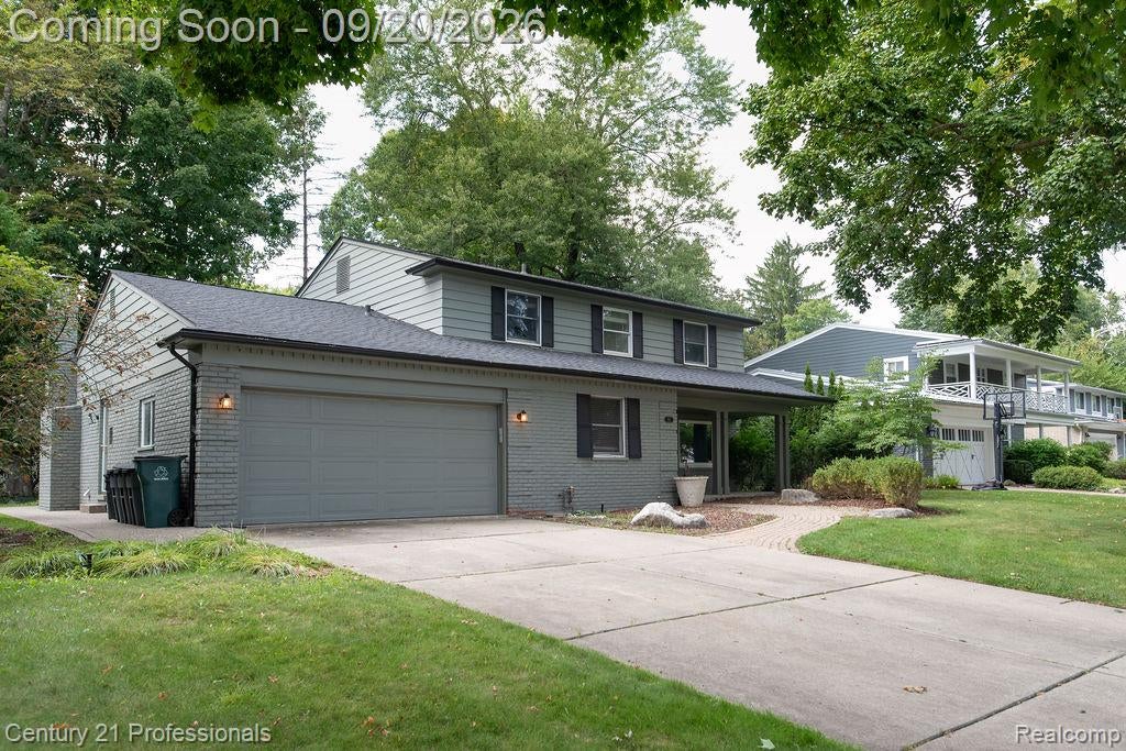 912 S Glenhurst Drive