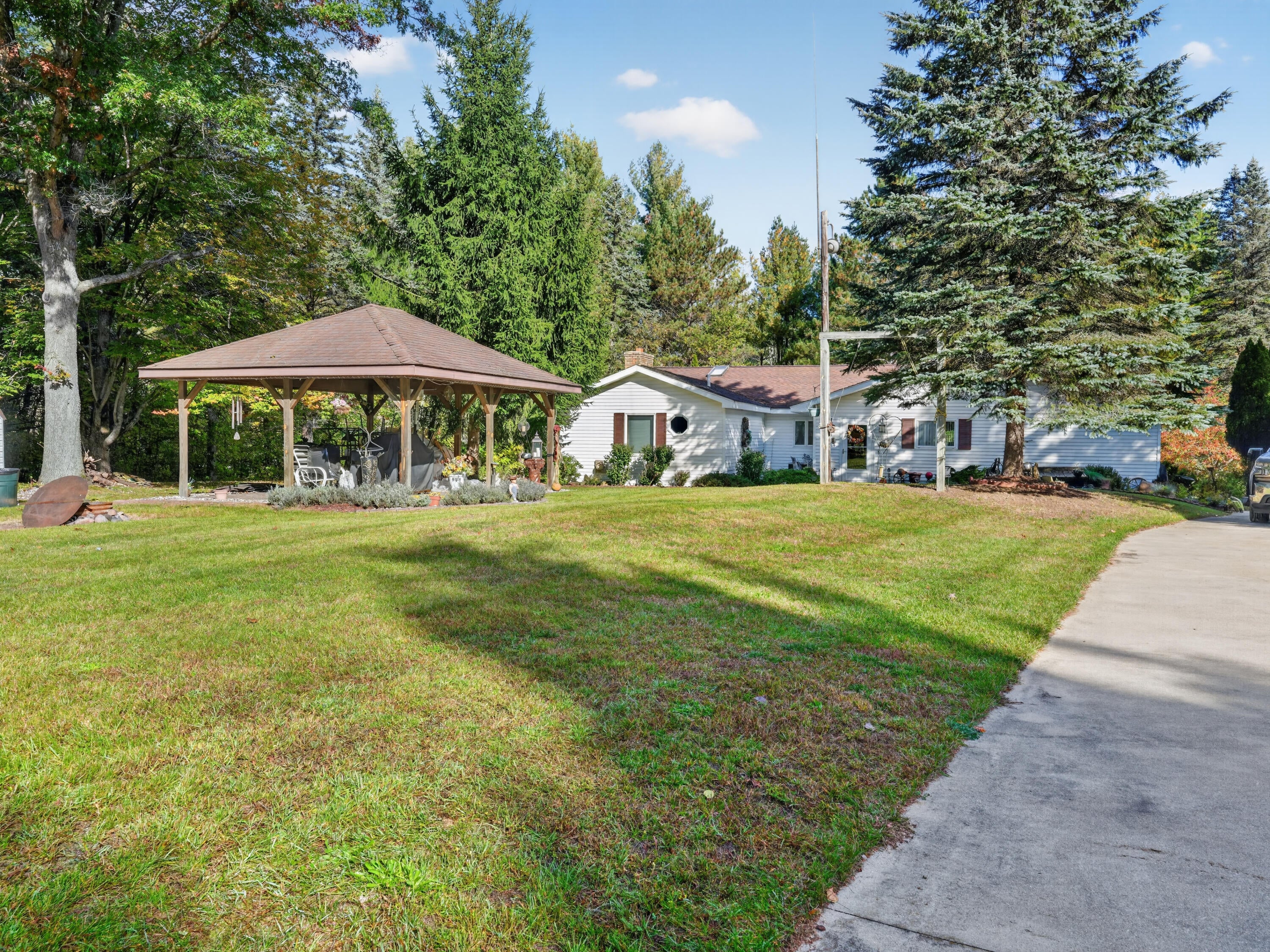 6945 Ward Road