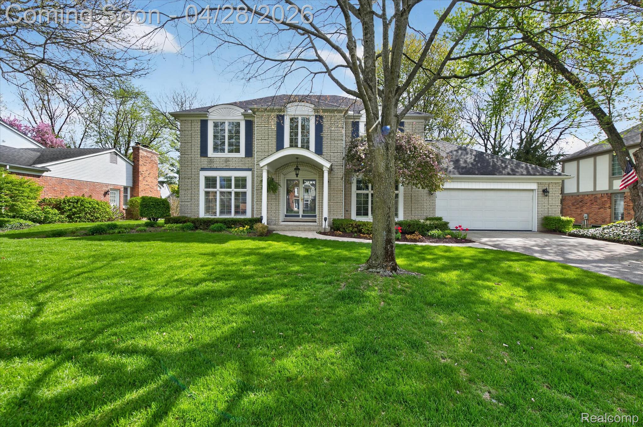 11042 Hillcrest Drive