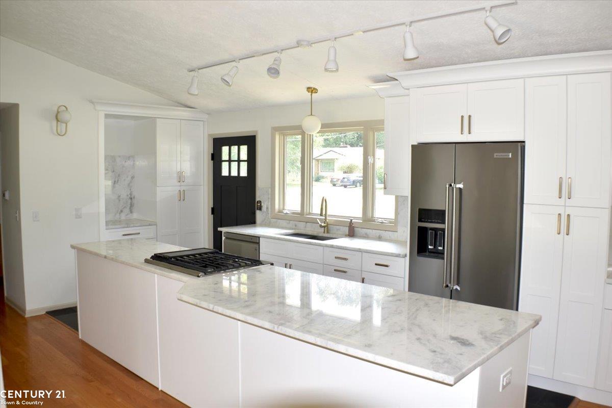 2330 Kewanee Way