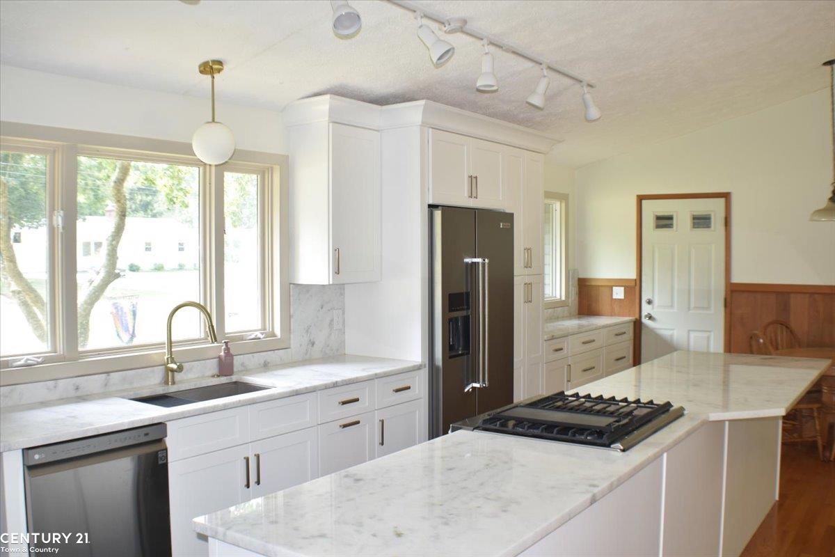 2330 Kewanee Way