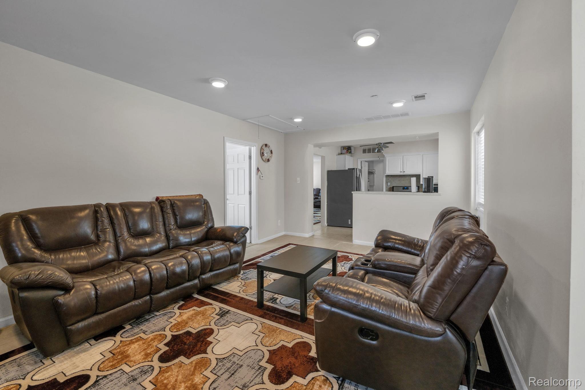 31565 Marquette Street