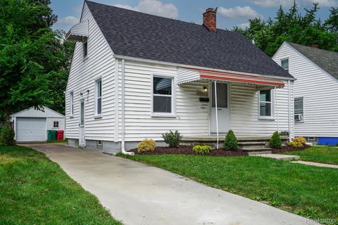 14685 Agnes Avenue Eastpointe City MI 48021