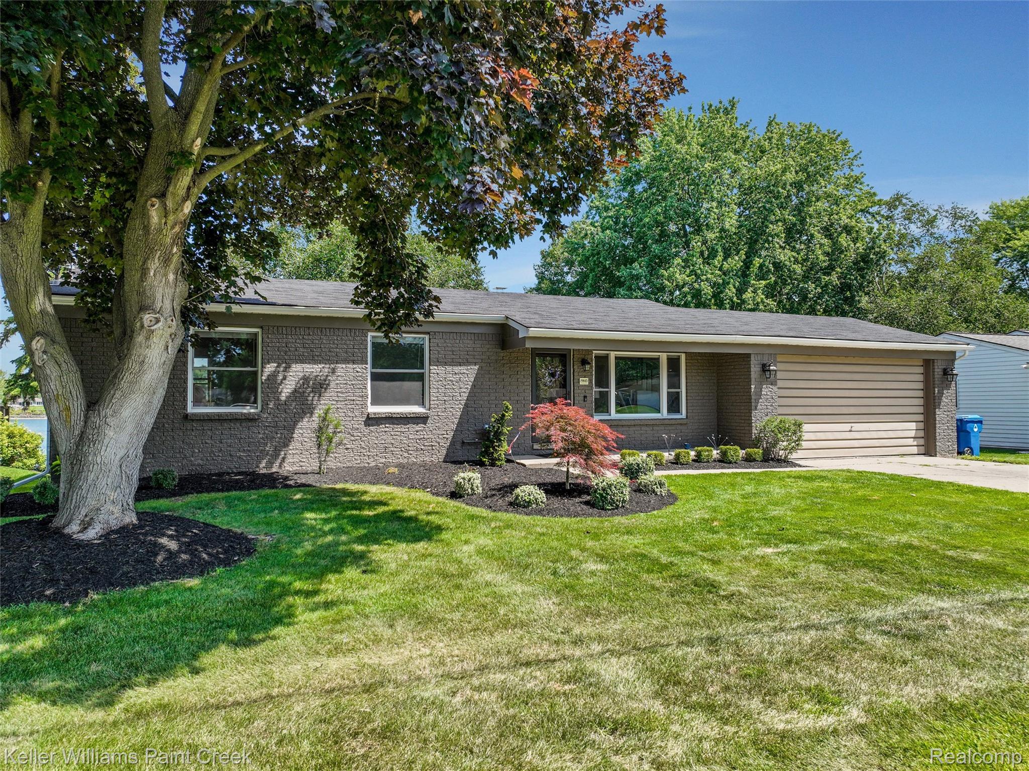 5842 Pleasant Drive