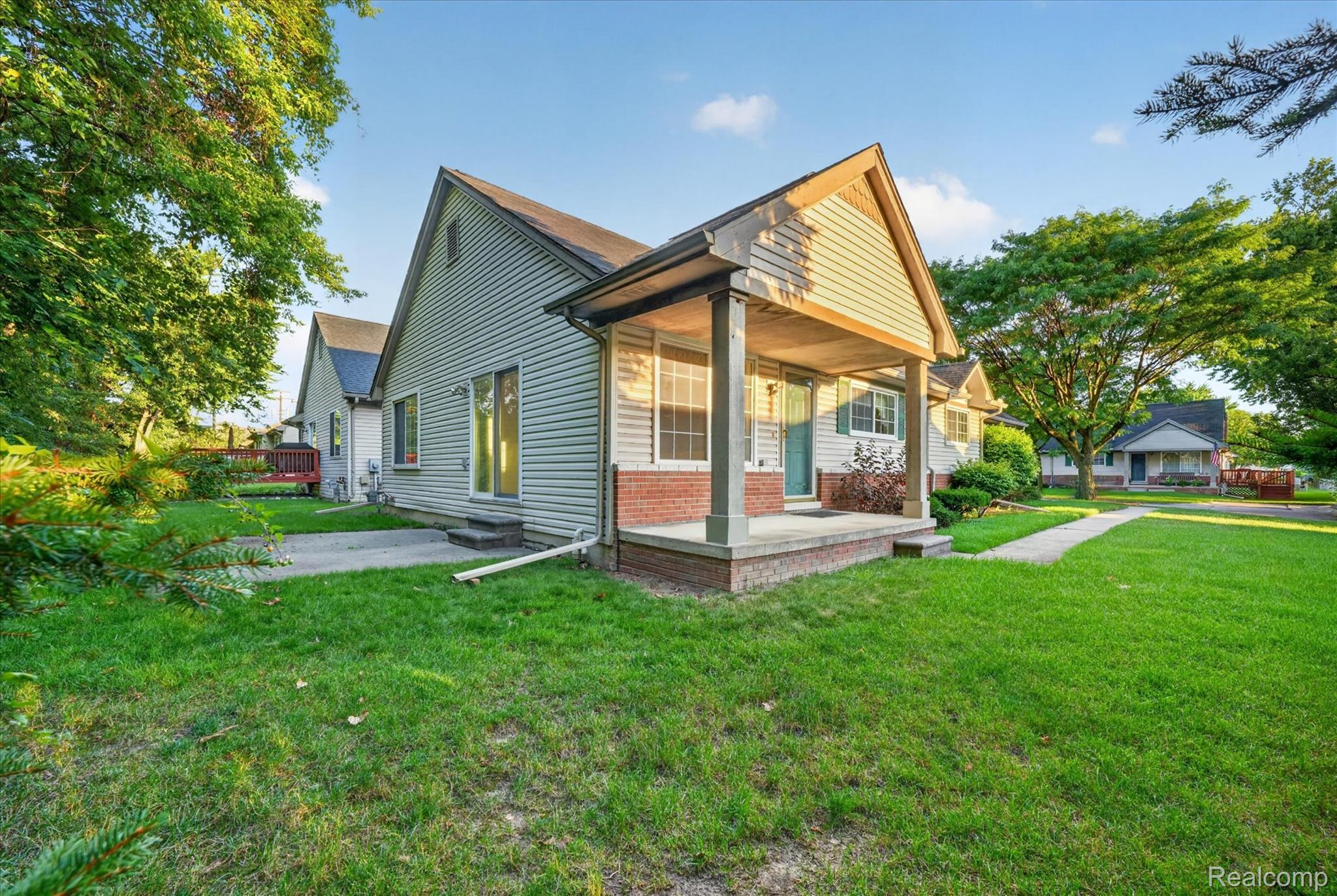 16830 Kenwood Court