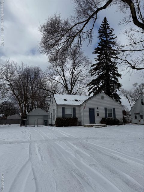 3847 ROBINA Avenue Berkley City MI 48072