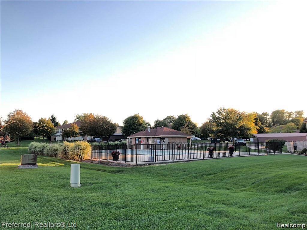 61116 Greenwood Drive 5