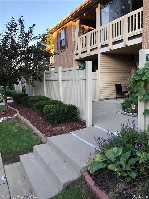 61116 Greenwood Drive 5