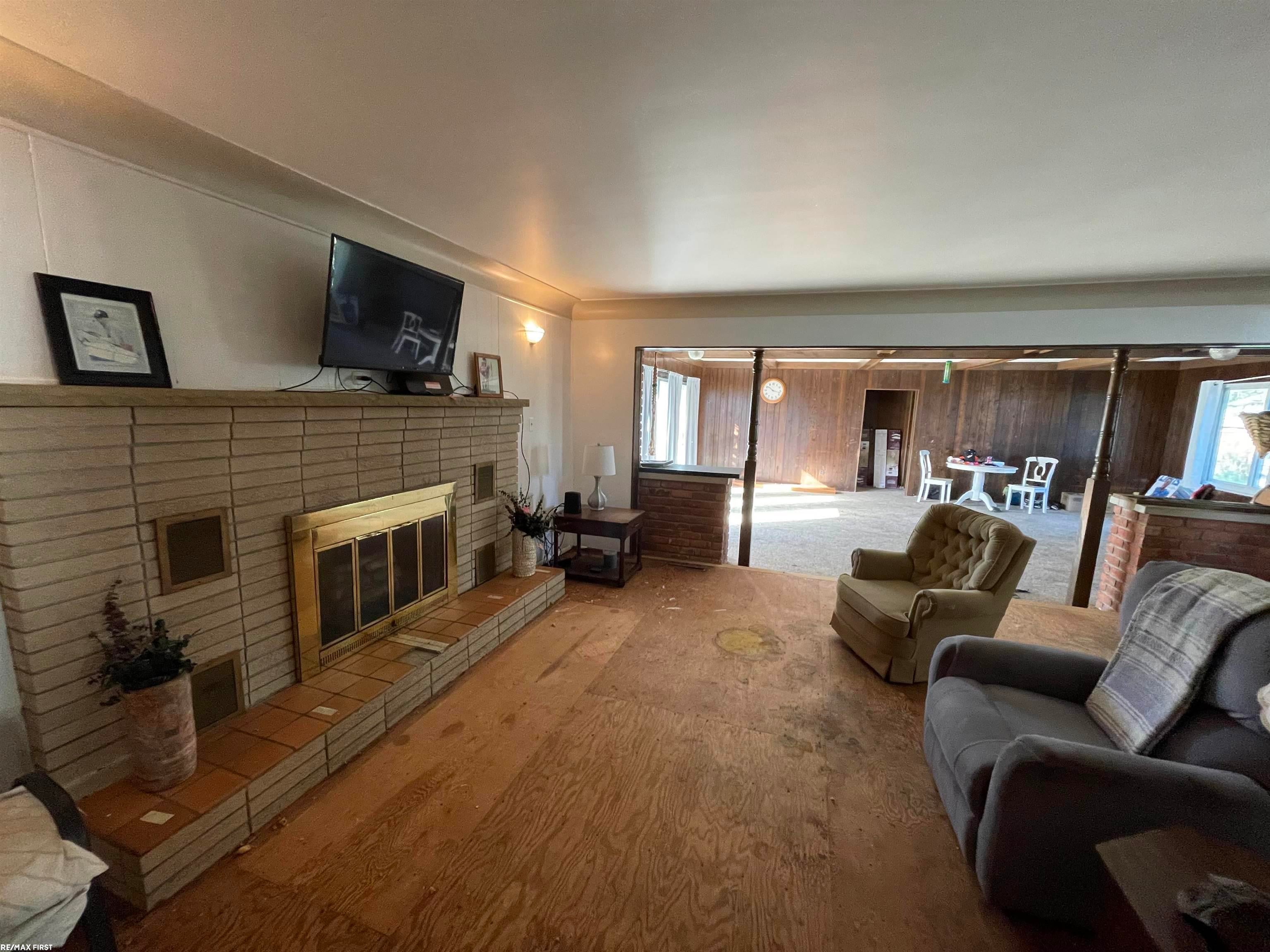 4264 King Drive