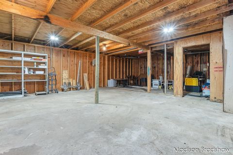 Tiny photo for 2655 Longfellow Avenue SW, Wyoming City, MI 49509 (MLS # 65026013415)