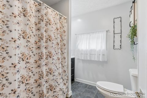 Tiny photo for 2655 Longfellow Avenue SW, Wyoming City, MI 49509 (MLS # 65026013415)