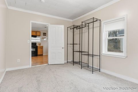 Tiny photo for 2655 Longfellow Avenue SW, Wyoming City, MI 49509 (MLS # 65026013415)