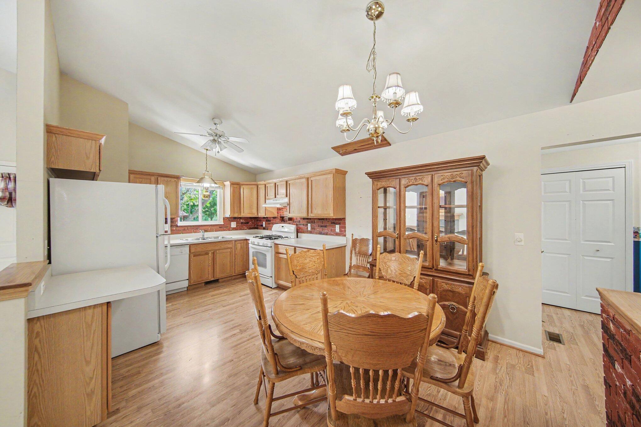103 Ridgeview Court