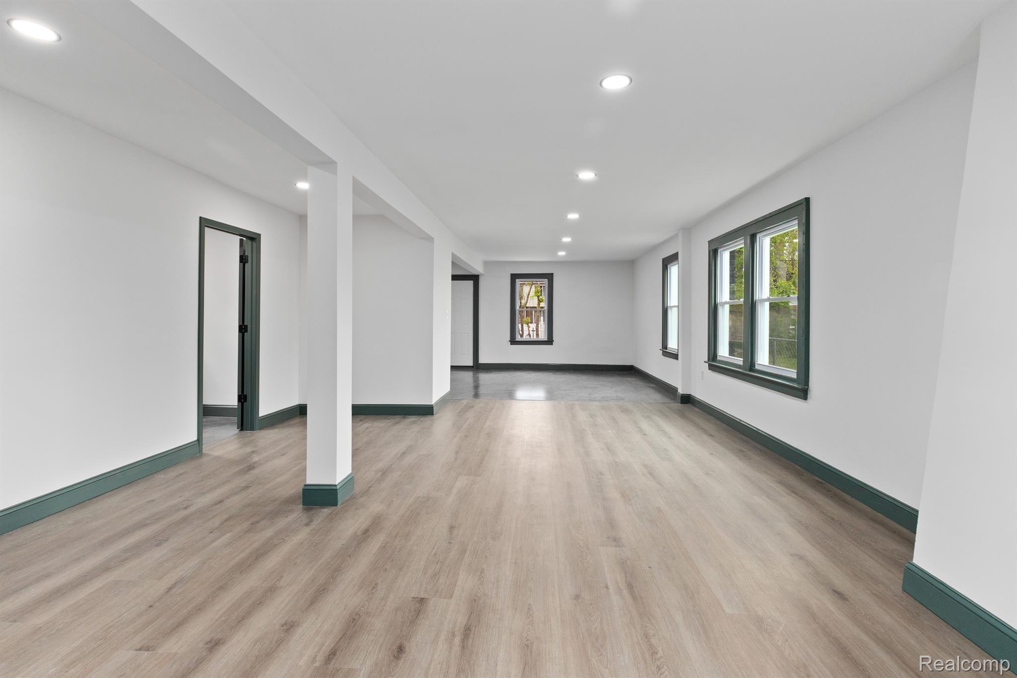 Detroit City, Michigan 48238, United States, 4 Bedrooms Bedrooms, ,3 BathroomsBathrooms,Residential,Active,135998