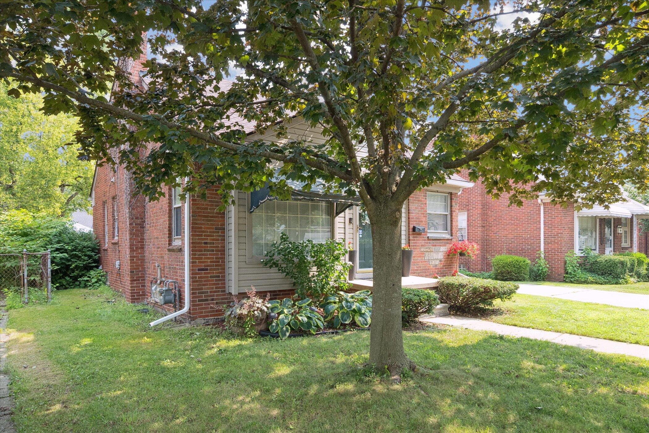 21731 Bournemouth Street