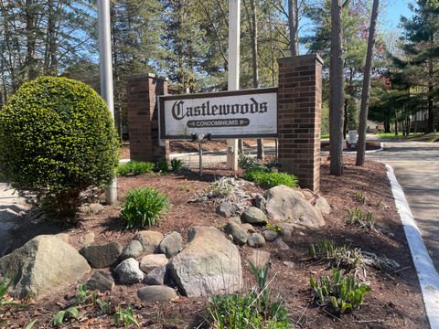 Photo of 35815 Hunter Avenue, Westland City, MI 48185 (MLS # 81026018701)
