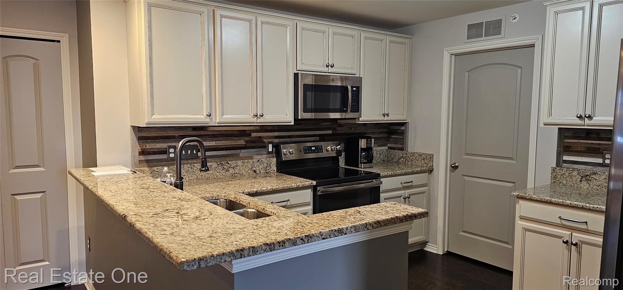 6988 Boulder Pointe Drive 85